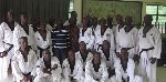 les séminaristes autour du Préfet de la Région de Bouaké